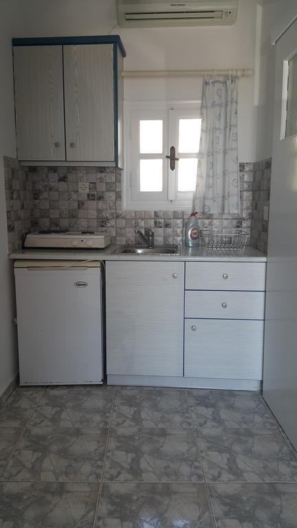 Marousi Suites 佩里萨 外观 照片