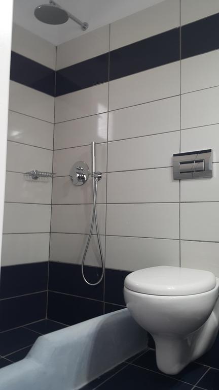 Marousi Suites 佩里萨 外观 照片